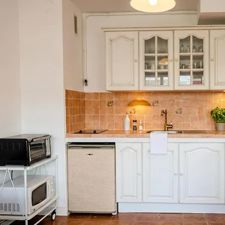 Appartamento Esprit Vintage Avec Piscine, Proche Du Métro