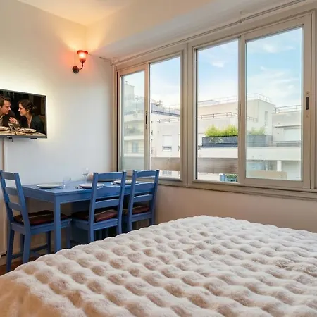 Appartamento Esprit Vintage Avec Piscine, Proche Du Métro